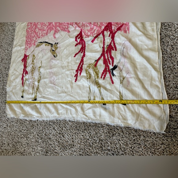 White and Wood Ventilo Women Scarf Multicolor Giraffes Print 100% Silk - Picture 3 of 10